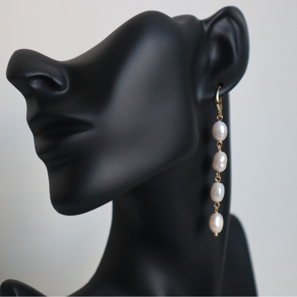 🔥BNWT Genuine 18K Gold over vintage Brass | Natural Baroque Pearls Earrings
